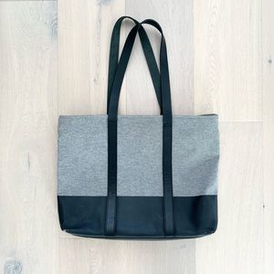 Grey Everlane canvas tote